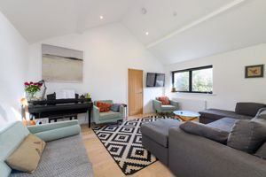 Sitting Room- click for photo gallery